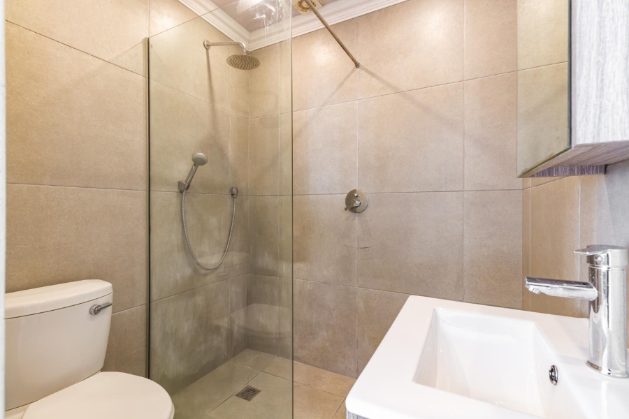 To Let 2 Bedroom Property for Rent in Kenilworth Western Cape